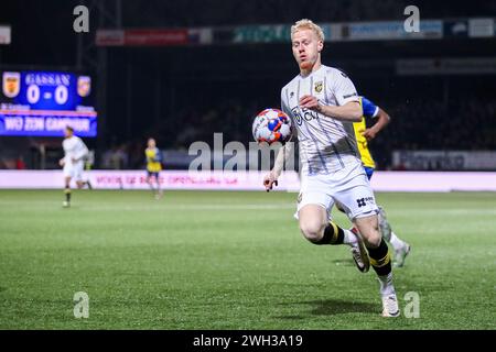 Leeuwarden, Niederlande. Februar 2024. LEEUWARDEN, NIEDERLANDE - 7. FEBRUAR: Mexx Meerdink von Vitesse spielt mit dem Ball während des TOTO KNVB Cup Quarter Final-Spiels zwischen SC Cambuur und Vitesse am 7. Februar 2024 im Cambuurstadion in Leeuwarden, Niederlande. (Foto: Pieter van der Woude/Orange Pictures) Credit: Orange Pics BV/Alamy Live News Stockfoto