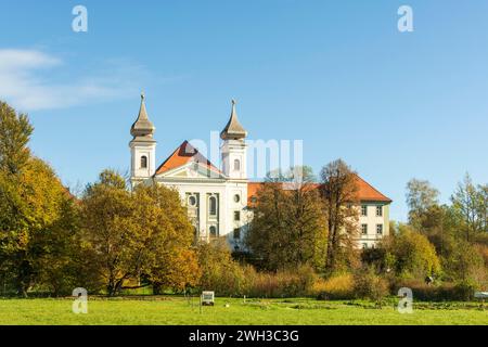 Kirche St. Tertulin Schlehdorf Oberbayern, Tölzer Land, Oberbayern, Bayern Deutschland Stockfoto