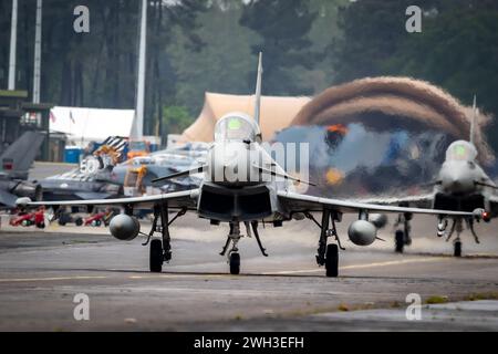 Die italienische Luftwaffe Eurofighter Typhoon F-2000A fährt auf der Landebahn von Mont-de-Marsan. Frankreich - 17. Mai 2019 Stockfoto