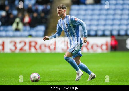 Coventry, Großbritannien. Februar 2024. Coventry City Victor Torp (29) in Aktion während des Coventry City FC gegen Sheffield Wednesday FC Emirates FA Cup 4. Runde Replay in der Coventry Building Society Arena, Coventry, England, Großbritannien am 6. Februar 2024 Credit: Every Second Media/Alamy Live News Stockfoto