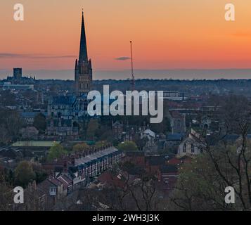 Sonnenuntergang über der Stadt Norwich. Stockfoto