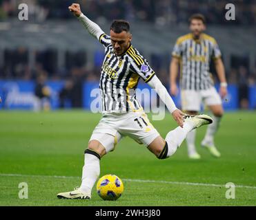 Mailand, Italien. Februar 2024. Filip Kostic von Juventus wurde während des Spiels zwischen Inter Mailand und Juventus FC im Rahmen der italienischen Serie A im San Siro Stadion gesehen. Endergebnis Inter Mailand 1 - 0 Juventus Fc. (Foto: Nderim Kaceli/SOPA Images/SIPA USA) Credit: SIPA USA/Alamy Live News Stockfoto