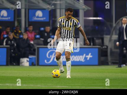 Mailand, Italien. Februar 2024. Danilo von Juventus wurde während des Spiels zwischen Inter Mailand und Juventus FC im Rahmen der italienischen Serie A im San Siro Stadion in Aktion gesehen. Endergebnis Inter Mailand 1 - 0 Juventus Fc. (Foto: Nderim Kaceli/SOPA Images/SIPA USA) Credit: SIPA USA/Alamy Live News Stockfoto