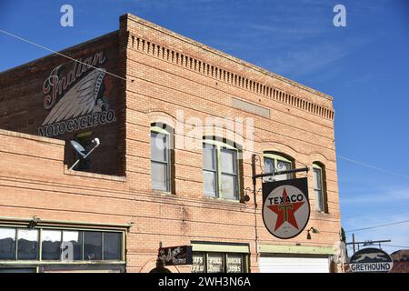 Lowell, AZ., USA 12/30/2023. Lowell wurde 1880 gegründet und gehört heute zu Bisbee, Arizona. Die meisten Häuser verschwanden in der Nähe der Lavender Open Pit Mine Stockfoto