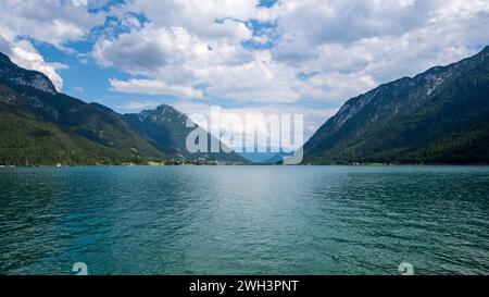 Der Achensee oder Achensee ist ein See in Österreich, nördlich von Jenbach in Tirol. Stockfoto