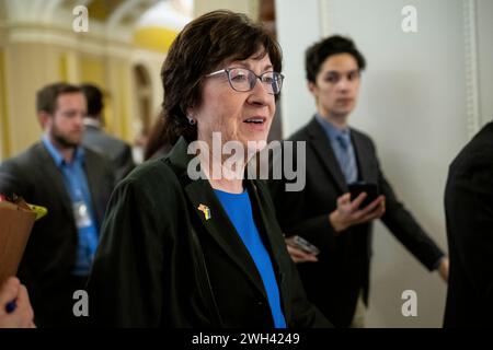 Washington, USA. Februar 2024. Senatorin Susan Collins (R-ME) geht am Mittwoch, den 7. Februar, durch das US-Kapitol in Washington, DC. 2024. (Graeme Sloan/SIPA USA) Credit: SIPA USA/Alamy Live News Stockfoto