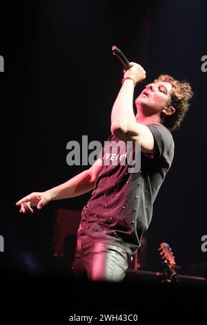 David Bisbal tritt auf der Bühne während des David Bisbal Konzerts „Los40 Basico Santander“ am 7. Februar 2024 im Eslava Theater in Madrid auf. Stockfoto
