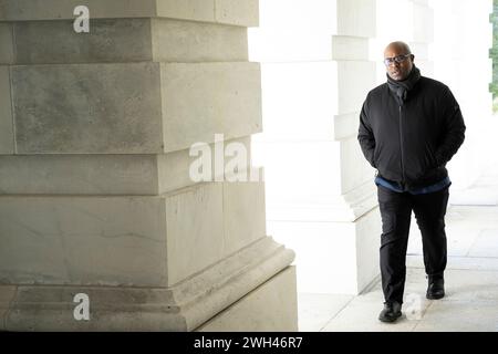 Washington, USA. Februar 2024. Der Repräsentant Jamaal Bowman (D-N.Y.) tritt am Mittwoch, den 7. Februar, in das US-Kapitol in Washington ein. 2024. (Graeme Sloan/SIPA USA) Credit: SIPA USA/Alamy Live News Stockfoto