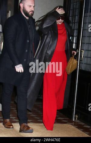 New York, NY, USA. Februar 2024. Dakota Johnson wurde am 7. Februar 2024 in New York City gesehen. Quelle: Rw/Media Punch/Alamy Live News Stockfoto