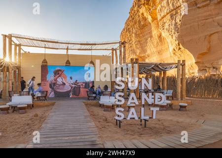 Naher Osten, Saudi-Arabien, Medina, Al-Ula. November 2023. Café am Elephant Mountain in Al-Ula. November 2023. Stockfoto