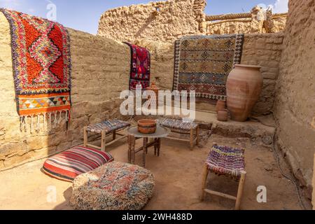 Naher Osten, Saudi-Arabien, Medina, Al-Ula. November 2023. Innenhof in der Altstadt von Al-Ula. November 2023. Stockfoto