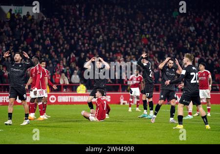 Die Spieler von Bristol City reagieren auf eine verpasste Chance beim Rückspiel der vierten Runde des Emirates FA Cup auf dem City Ground, Nottingham. Bilddatum: Mittwoch, 7. Februar 2024. Stockfoto