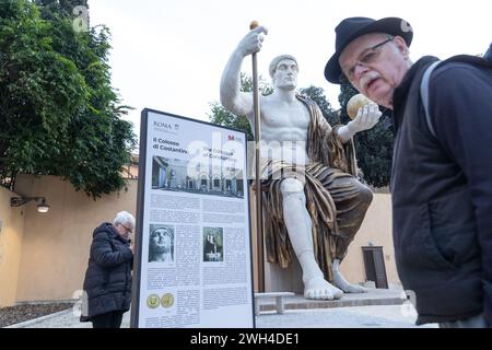 Rom, Italien. Februar 2024. Ansicht der Rekonstruktion der kolossalen Statue von Konstantin in der Villa Caffarelli in Rom (Foto: Matteo Nardone/Pacific Press/SIPA USA) Credit: SIPA USA/Alamy Live News Stockfoto