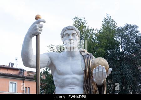 Rom, Italien. Februar 2024. Detail der Rekonstruktion der kolossalen Statue von Konstantin in der Villa Caffarelli in Rom (Foto: Matteo Nardone/Pacific Press/SIPA USA) Credit: SIPA USA/Alamy Live News Stockfoto