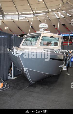 Bow of the Silver Streak geschweißtes Aluminiumboot auf der Boat Show am BC Place in Vancouver, British Columbia, Kanada Stockfoto