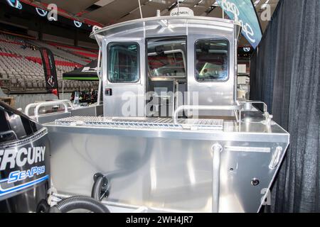 Stern vom Silver Streak geschweißten Aluminiumboot auf der Boat Show am BC Place in Vancouver, British Columbia, Kanada Stockfoto