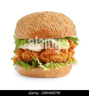 Köstlicher Burger mit knusprigem Hähnchenpastete isoliert auf weiß Stockfoto