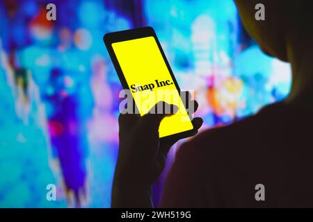 Brasilien. Februar 2024. In dieser Abbildung wird das Snap Inc.-Logo auf einem Smartphone-Bildschirm angezeigt. Quelle: SOPA Images Limited/Alamy Live News Stockfoto