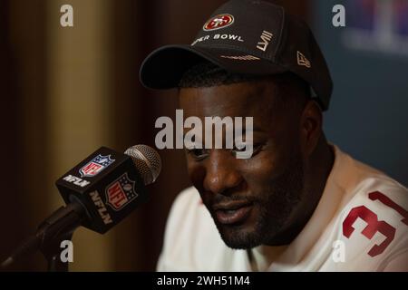 Februar 2024; Henderson, NV, USA; San Francisco 49ers Safety Tashaun Gipson Sr. (31) spricht in der Woche vor dem Super Bowl LVIII vor den Medien. Obligatorische Gutschrift: Stan Szeto - Image of Sport Stockfoto