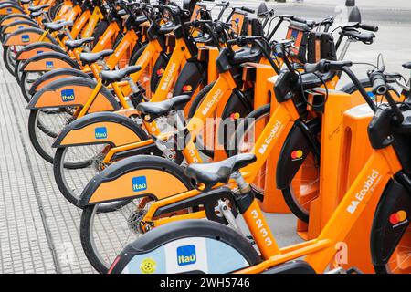 City Bikes System, Buenos Aires, Argentinien, Montag, 13. November, 2023. Foto: David Rowland / One-Image.com Stockfoto