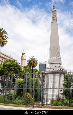 Mai Pyramide, Plaza de Mayo, Buenos Aires, Argentinien, Montag, November 2023. Foto: David Rowland / One-Image.com Stockfoto