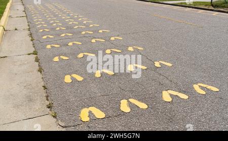 Die gelben Fußabdrücke im Marine Corps Recruit Depot, Parris Island, South Carolina, USA Stockfoto