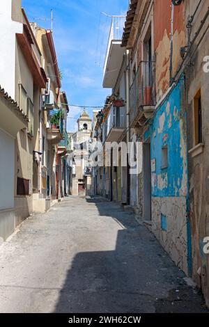 Blick auf die Straße von Rosolini, Sizilien Stockfoto