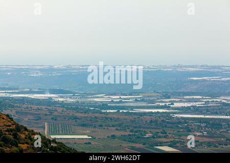 Blick auf die Straße von Rosolini, Sizilien Stockfoto