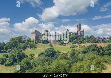 Greifenstein Dorf und Ruine von Schloss Greifenstein, Westerwald, Hessen, Deutschland Stockfoto