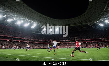 #11 Nico Williams vom Athletic Club während des Copa del Rey Quarter Final-Spiels zwischen Athletic Club und FC Barcelona im San Mames Stadium am 24. Januar 2024 in Bilbao, Spanien. Foto von Victor Fraile / Power Sport Images Stockfoto