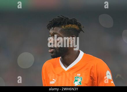 7. Februar 2024: Ibrahim Sangare (Elfenbeinküste) sieht im Alassane Ouattara Stadium in Abidjan, Elfenbeinküste gegen DR Kongo an. Kim Price/CSM (Credit Image: © Kim Price/Cal Sport Media) Stockfoto