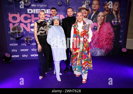 Cheyenne Savannah Ochsenknecht, Nino Sifkovits, Bärbel Wierichs, Wilson Gonzalez Ochsenknecht und Natascha Ochsenknecht beim Photocall zum Start der 3. Staffel der TV-Serie Diese Ochsenknechts im Soho House. Berlin, 08.02.2024 *** Cheyenne Savannah Ochsenknecht, Nino Sifkovits, Bärbel Wierichs, Wilson Gonzalez Ochsenknecht und Natascha Ochsenknecht zum Start der 3. Staffel der TV-Serie diese ochsenknecht im Soho House Berlin, 08 02 2024 Foto:XS.xGabschx/xFuturexImagex ochsenknecht 4202 Stockfoto