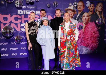 Cheyenne Savannah Ochsenknecht, Nino Sifkovits, Bärbel Wierichs, Wilson Gonzalez Ochsenknecht und Natascha Ochsenknecht beim Photocall zum Start der 3. Staffel der TV-Serie Diese Ochsenknechts im Soho House. Berlin, 08.02.2024 *** Cheyenne Savannah Ochsenknecht, Nino Sifkovits, Bärbel Wierichs, Wilson Gonzalez Ochsenknecht und Natascha Ochsenknecht zum Start der 3. Staffel der TV-Serie diese ochsenknecht im Soho House Berlin, 08 02 2024 Foto:XS.xGabschx/xFuturexImagex ochsenknecht 4203 Stockfoto