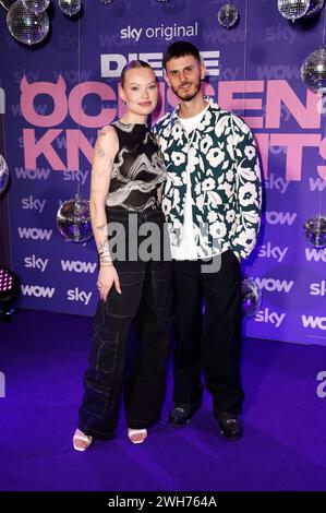 Cheyenne Savannah Ochsenknecht mit Ehemann Nino Sifkovits beim Photocall zum Start der 3. Staffel der TV-Serie Diese Ochsenknechts im Soho House. Berlin, 08.02.2024 *** Cheyenne Savannah Ochsenknecht mit Ehemann Nino Sifkovits beim Fotocall zum Start der Staffel 3 der TV-Serie Diese ochsenknecht im Soho House Berlin, 08 02 2024 Foto:XS.xGabschx/xFuturexImagex ochsenknecht 4213 Stockfoto