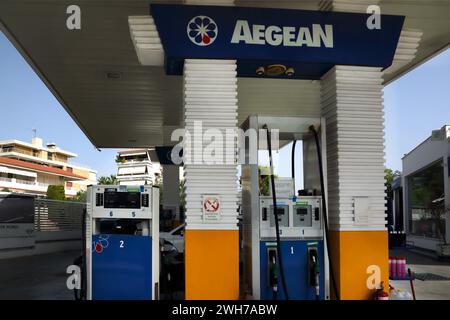 Aegean-Tankstelle Tankstellen auf der Straße zum internationalen Flughafen Athen Griechenland Stockfoto