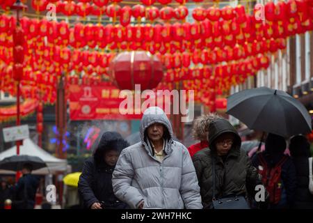 London, England, Großbritannien. Februar 2024. Gerard Street in Chinatown vor dem chinesischen Neujahrsfest. (Kreditbild: © Tayfun Salci/ZUMA Press Wire) NUR REDAKTIONELLE VERWENDUNG! Nicht für kommerzielle ZWECKE! Stockfoto