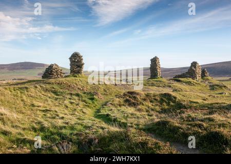 Künstliche cairns in Cuween Hill Chambered Cairn, Orkney Stockfoto