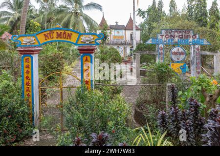 Die heilige Reinheit gehört zur Kirche des Ersten Himmels, alt und cool, Hoa Thạnh, Tam Bình, Vĩnh Long, Vietnam Stockfoto