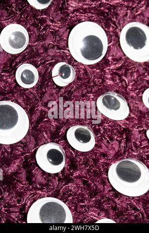 Lustiges Wiggle Google Eyes on Fabric Stockfoto