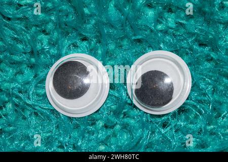 Lustiges Wiggle Google Eyes on Fabric Stockfoto