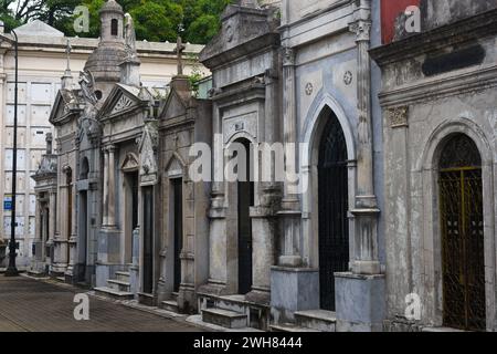 Der Friedhof von Recoleta hat über 6.400 Statuen, Sarkophage und Krypten, die an einige der berühmtesten Menschen Argentiniens erinnern, darunter „Evita Peron“ Stockfoto