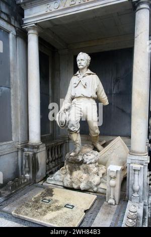 Der Friedhof von Recoleta hat über 6.400 Statuen, Sarkophage und Krypten, die an einige der berühmtesten Menschen Argentiniens erinnern, darunter „Evita Peron“ Stockfoto