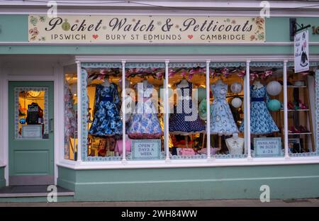 Pocket Watch & Petticoats Damenmode Shop in Cambridge, Großbritannien Stockfoto