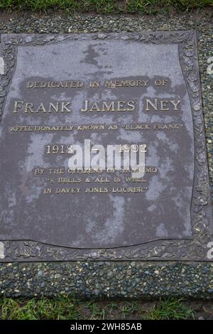 Gedenktafel des ehemaligen Bürgermeisters Frank Ney im Maffeo Sutton Park in Nanaimo, British Columbia, Kanada Stockfoto