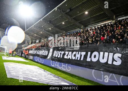 Oostende, Belgien. Februar 2024. Die Fans Antwerpens wurden vor einem Fußballspiel zwischen dem KV Oostende (1b) und dem Royal Antwerp FC am Donnerstag, dem 8. Februar 2024 in Antwerpen, dem ersten Halbfinalspiel des Croky Cup, vorgestellt. BELGA FOTO TOM GOYVAERTS Credit: Belga Nachrichtenagentur/Alamy Live News Stockfoto