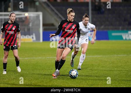 Frankfurt, Deutschland. Februar 2024. Frankfurt, 8. Februar 2024: Laura Freigang ( 10 Frankfurt ) während des DFB-Pokal-Fußballspiels zwischen Eintracht Frankfurt und SC Freiburg im Stadion am Brentanobad in Frankfurt. (Julia Kneissl/SPP) Credit: SPP Sport Press Photo. /Alamy Live News Stockfoto