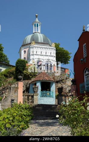 Portmeirion, Minffordd, Gwynedd, Wales, 13, Juni 2023, malerisches Dorf Portmeirion in Nordwales, Vereinigtes Königreich Stockfoto