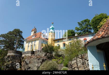 Portmeirion, Minffordd, Gwynedd, Wales, 13, Juni 2023, malerisches Dorf Portmeirion in Nordwales, Vereinigtes Königreich Stockfoto