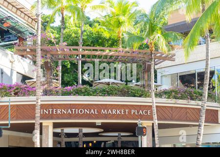 International Market Place in Waikiki, Hawaii. International Market Place ist ein Open-Air-Einkaufszentrum. Stockfoto