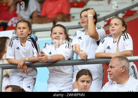 Mannschaftsmaskottchen in adidas Trikots England gegen Nordirland UEFA Womens Euro 15 Juli 2022 St Marys Stadium Southampton Stockfoto